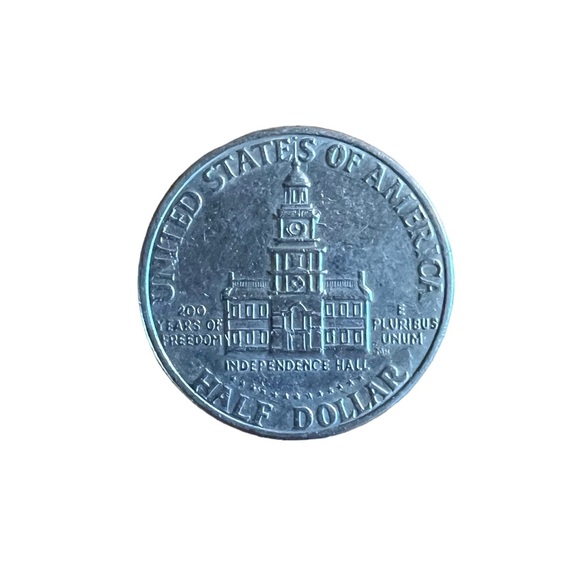 BICENTENNIAL HALF DOLLAR *RARE* - Picture 4 of 5